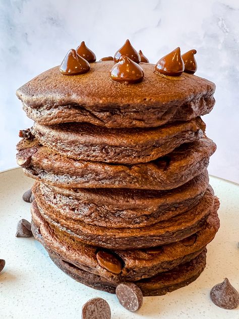 Chocolate Quinoa Pancakes Quinoa Pancakes, Chocolate Quinoa, Baked By Melissa, Healthy Breakfast Recipe, Perfect Healthy Breakfast, Baked Pancakes, Chocolate Pancakes, Baby Foods, Breakfast Bites