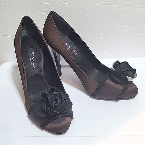 Burgandy Satin With Black Ruffled Satin Accents And Satin Rose Toe Accent. The Heel Is Black Shiny Resin Or Patent Leather. Nwot Black Strappy High Heels, Tie Heels, Closed Toe Heels, Shoes Purple, Mid Heels Pumps, Nina Shoes, Strappy High Heels, Shoes Vintage, Satin Heels