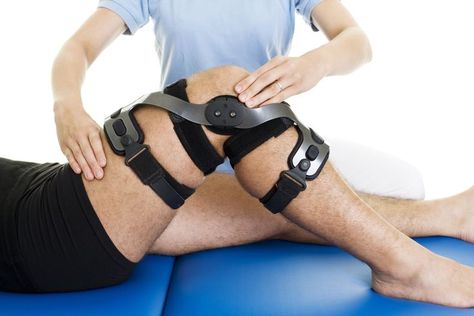 Should You Wear a Knee Brace After ACL Surgery? Acl Brace, Common Knee Injuries, Acl Rehab, Acl Reconstruction Surgery, Knee Surgery Recovery, Acl Recovery, Torn Acl, Acl Surgery, Anterior Cruciate Ligament