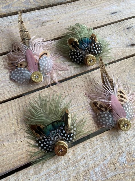 Feather Hat Pin, Feather Hat Pins Diy, Hat Pins Diy, Feather Hat Pins, Burn Hats, Diy Leather Flowers, Fedora Hat Style, Feather Accessories, Painted Feathers