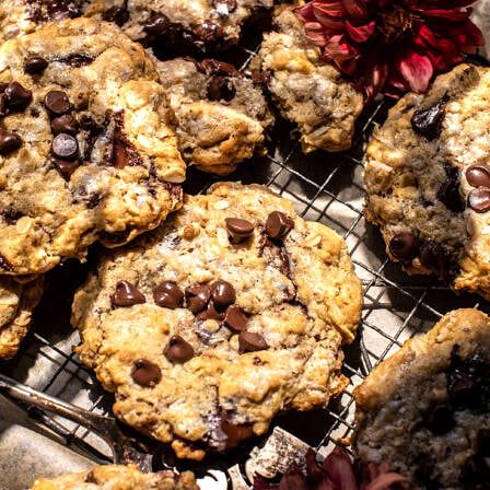 Giant Magic Oatmeal Chocolate Chip Cookies Half Baked Harvest, Chocolate Chip Cookies Easy, Heart Baking, Half Baked Harvest Recipes, Giant Chocolate Chip Cookie, Brown Butter Chocolate Chip Cookies, Oatmeal Chocolate Chip, Cookie Brownie Bars, Cookies Easy