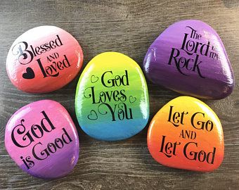 Christian Rock Painting Ideas, Prayer Rocks, Prayer Signs, Inspirational Rocks, Rocks Painted, Stone Art Painting, Christian Rock, Painted Rocks Kids, Painted Rocks Craft