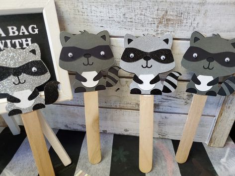 Raccoon Baby Shower Ideas, Marcos Para Baby Shower, Raccoon Party, Fork Crafts, Storytime Ideas, Fall Art, Woodland Baby, Racoon, Baby Shower Woodland