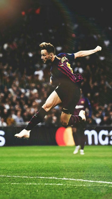 Ivan Rakitic Wallpaper, Rakitic Barcelona, Germany Football Team, Soccer Images, Ivan Rakitic, Juventus Soccer, Fcb Barcelona, Fifa Ultimate Team, Messi Soccer