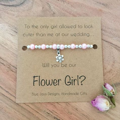 Barn Wedding Flowers, Pink Pearl Bracelet, Asking Bridesmaids, Flower Girl Bracelets, Boho Bridesmaid, Future Wedding Plans, Bridesmaid Proposal Gifts, Flower Girl Gifts, Cute Wedding Ideas