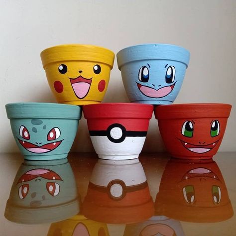 Paint Garden Pots, Pokemon Room, Pots Diy, Pokemon Diy, Pokemon Craft, Pokemon Birthday Party, Painted Pots Diy, Painted Clay Pots, Christmas Pots