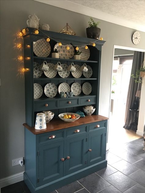 Welsh Dresser Kitchen, Welsh Dressers Makeover, Welsh Dresser Makeover Before And After, Welsh Dresser Dining Room, Farrow And Ball Painted Dresser, Kitchen Dresser Upcycle, Kitchen Welsh Dresser, Painted Welsh Dresser Ideas, Dining Room Dresser Ideas