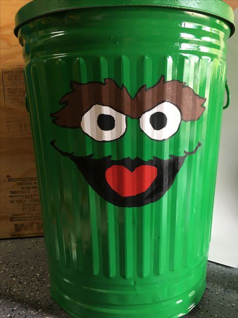 Oscar the Grouch garbage can - I gave new life to an old metal trash ;) #oscarthegrouch #trashcan #garbagecan #oscar Metal Garbage Can Ideas, Funky Trash Can, Fun Trash Can, Painted Metal Trash Can Ideas, Metal Trash Can Ideas, Decorated Trash Cans, Painted Garbage Cans, Painted Trash Cans Ideas, Trash Can Painting Ideas