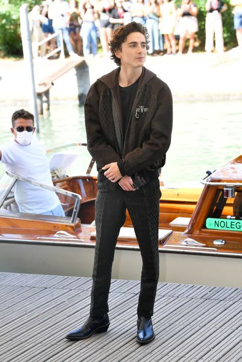 Iconic Fashion Moments, Fashion Moments, Iconic Fashion, Timothee Chalamet, Gq, Venice, Chelsea Boots, Chelsea, Boots