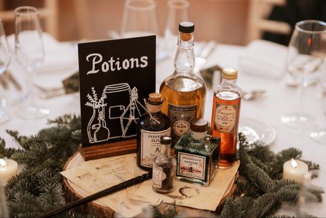 Harry Potter Sweet Table, Harry Potter Fall Wedding, Subtle Harry Potter Wedding Decor, Harry Potter Centerpiece Ideas Weddings, Harry Potter Table Setting, Harry Potter Wedding Table, Harry Potter Wedding Centerpieces, Harry Potter Table Decor, Harry Potter Wedding Decor