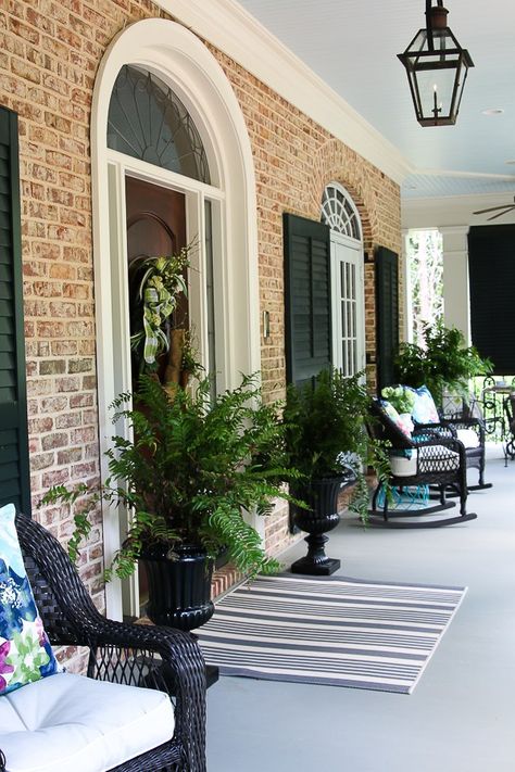 Ideas for southern outdoor living! Welcome to this large front porch and backyard terrace area. Veranda Design, Summer Outdoor Decor, Porch Kits, Summer Porch Decor, Covered Porches, Summer Decorations, Building A Porch, Summer Front Porches, Front Porch Design