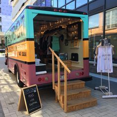 Mobile Fashion Truck, Truck Store, Fashion Truck, Mobile Beauty, Kombi Home, Mobile Store, Mobile Business, Mobile Boutique, Food Truck Design