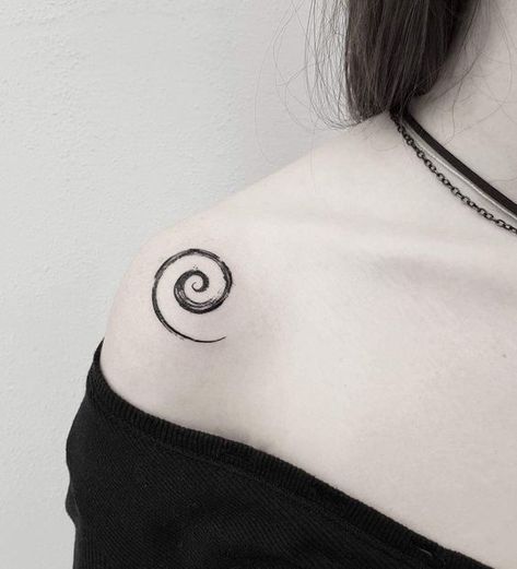 Koru Tattoo, Zen Tattoo, Swirl Tattoo, Henne Tattoo, Spiral Tattoos, Small Shoulder Tattoos, Tattoo Maker, Inspiration Tattoos, Tattoos Geometric