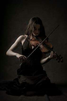 Violin Diva The Violin, The Sound, Violin, The Internet, A Woman, Sound, Internet, Music, Black