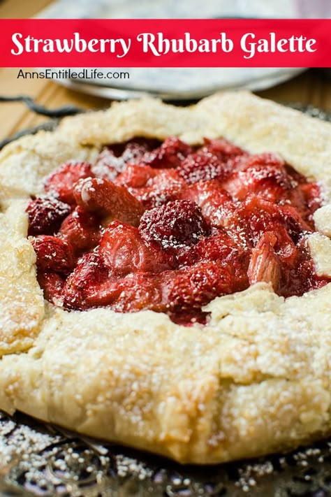 Strawberry Rhubarb Galette Recipe. Using fresh (or frozen) fruit, this pretty galette dessert is easy to make, but impressive to serve - not to mention super tasty! Make it for a treat tonight! Strawberry Rhubarb Tart, Strawberry Rhubarb Galette, Rhubarb Desserts Recipes, Rhubarb Galette, Rhubarb Crunch, Summertime Meals, Strawberry Rhubarb Recipes, Yummy Pie, Rhubarb Tart