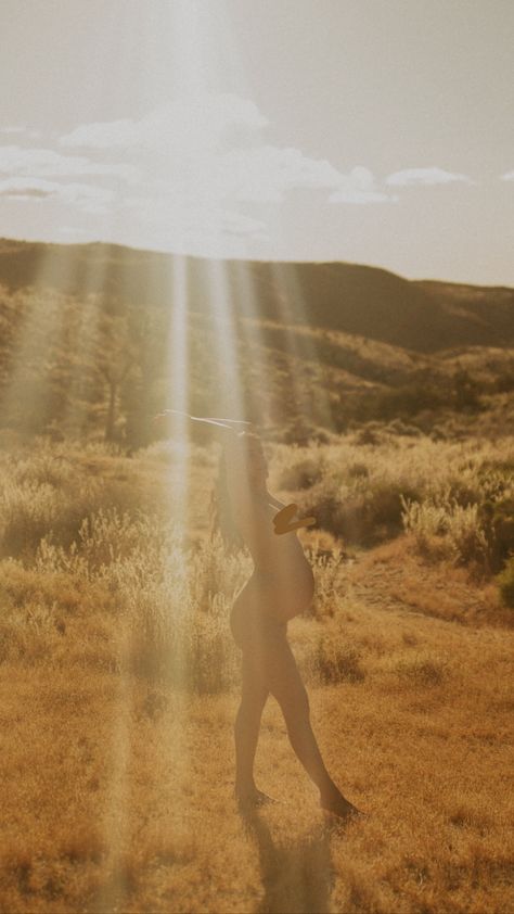 Nude Maternity Shoot, Desert Maternity Shoot, Raw Motherhood, Natural Maternity Photos, Maternity Photography Beach, Sunset And Sunrise, Maternity Ideas, Washington Elopement, Natural Pregnancy