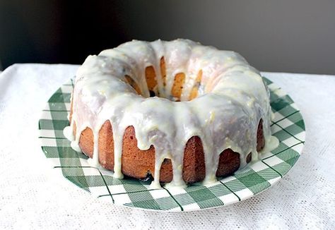 In order to make my Lemon Blueberry Bundt all it could be and more, it needed an amazing lemon icing. To achieve this, one needs to mix icing sugar with lemon juice as the base. I Lemon Glaze Icing, Pistachio Pudding Cake, Lemon Glaze Recipe, Lemon Blueberry Bundt Cake, Blueberry Bundt Cake, Rum Cake Recipe, Lemon Pudding Cake, Lemon Bundt Cake, Lemon Icing