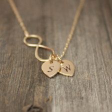 Jewelry in For Her - Etsy Gift Ideas Gold Infinity Necklace, Infinity Necklace Gold, Monogram Necklace Gold, Couple Pendant, Initial Gifts, Infinity Jewelry, Initial Necklace Gold, Gold Monogram, Infinity Necklace