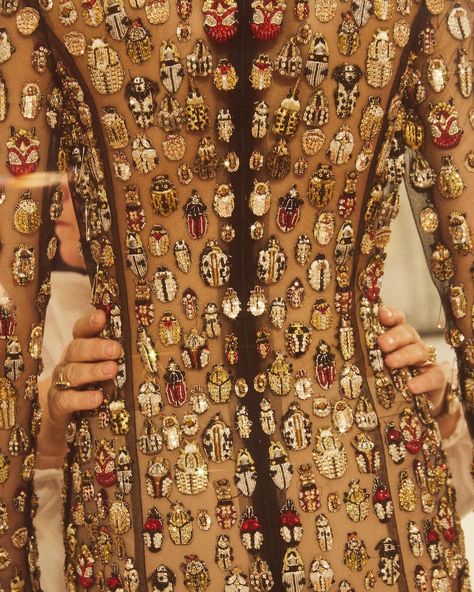 17.5k Likes, 67 Comments - Alexander McQueen (@alexandermcqueen) on Instagram: “An exploded Goliath beetle print jacquard coat photographed during fittings at the Alexander…” Bug Dress, Unapologetically Black, Black Bloggers, Quirky Fashion, Couture Details, Fashion Images, Pakistani Dresses, Fashion Details, The Collection