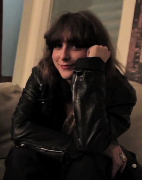 Beach House Music, Victoria Legrand, Music People, Badass Women, House Music, Divine Feminine, Best Mom, Dark Aesthetic, Mom And Dad