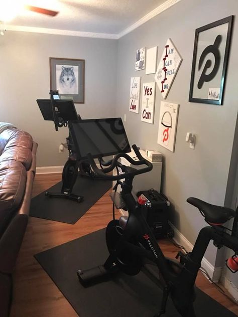 Fitting the Peloton in a small space is easy thanks to the Bike's footprint of 2x4 feet. Here are some indoor cycling setups we love. Peloton Room Ideas, Peloton Room, Workout Room Home, Spin Bike, Gym Setup, Peloton Bike, Basement Gym, Bike Room, Gym Room At Home