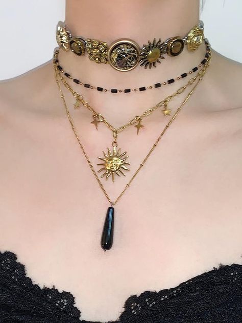 Lots Of Necklaces Aesthetic, Cool Jewelry Necklaces, Gold Alternative Jewelry, Dark Academia Jewelry Aesthetic, Wire Wrap Choker, Gold Gothic Jewelry, Romani Jewelry, Whimsigoth Accessories, Layered Necklaces Aesthetic