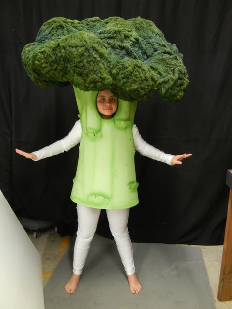 Glow Foods Pictures, Vegetable Fancy Dress For Kids, Flower Fancy Dress, Broccoli Costume, Fancy Dress Costume Ideas, Fancy Dress Diy, Vegetable Dress, Vegetable Costumes, Floral Costume