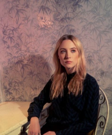 Desk Photoshoot, Saorsie Ronan, Saoirse Ronan, Girl Crushes, Celebrity Look, I Love Girls, Black Sweater, Celebrities Female, Favorite Celebrities