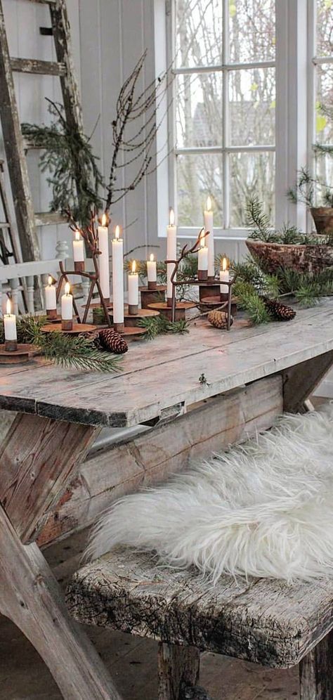 Interior Design Blogs, Vibeke Design, Scandinavian Christmas Decorations, Scandi Christmas, Christmas Tablescape, Cottage Christmas, Christmas Interiors, Natural Christmas, Nordic Christmas