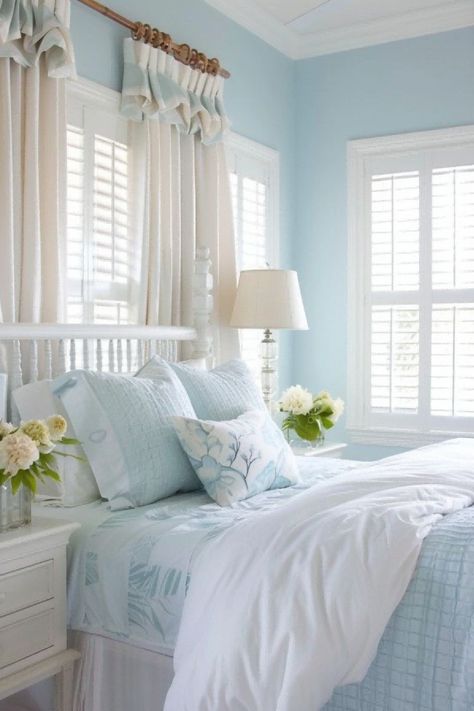 Baby Blue Bedrooms, Beautiful Bedroom Colors, Blue Bedroom Ideas, Layered Bedding, Fall Bedroom Ideas, Beach House Bedroom, Coastal Bedroom Decorating, Beach House Living Room, Cozy Fall Bedroom