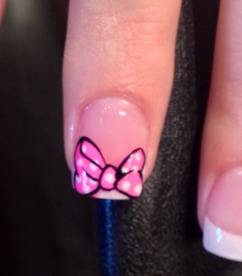 Minnie Mouse bow nails Minnie Nails, Minnie Bow, Minnie Mouse Bow, Daisy Nails, Nail Art Disney, Disney Nails, Gel Color, Creative Nails, Nail Trends