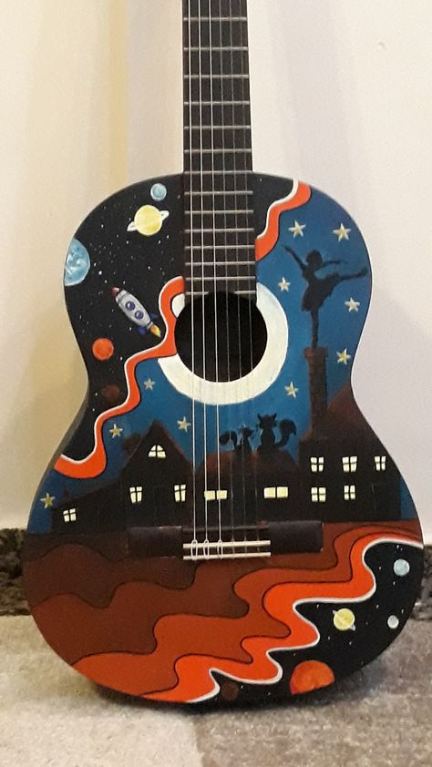 Painted Acoustic Guitar Ideas, Guitar Art Project, Hand Painted Guitar, Custom Ukulele, Ukulele Art, Paper Cup Crafts, Guitar Designs, Guitar Ideas, Guitar Painting