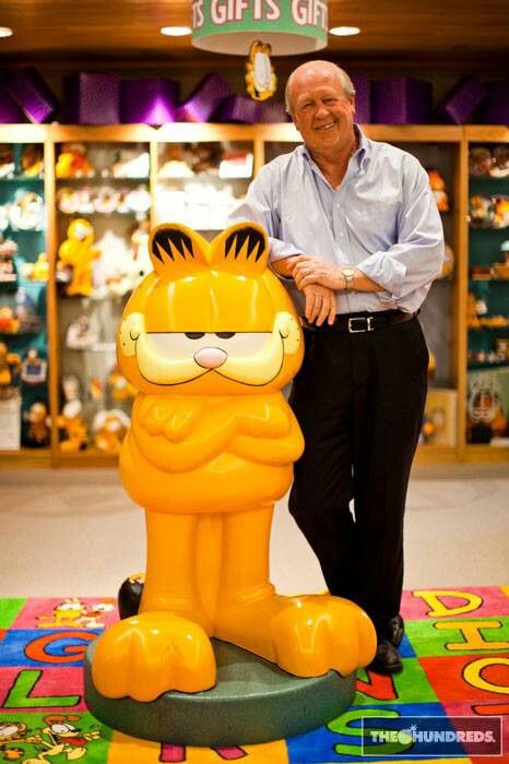 Jim Davis and Garfield Jim Davis Garfield, 70s Cartoons, Garfield Images, Garfield Cartoon, Garfield And Friends, Garfield The Cat, Garfield Cat, Garfield And Odie, Cool Fidget Toys