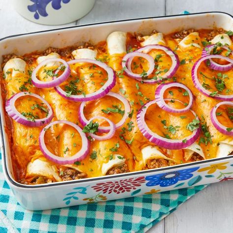 beef enchiladas recipe Easy Beef Enchiladas, Beef Enchilada Recipe, Chili Relleno, Ground Beef Casserole Recipes, Fast Meals, Winter Meals, Homemade Enchiladas, Recipes Beef, Beef Casserole Recipes