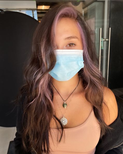 Lavender Money Piece Hair Brunette, Purple Hair Blonde Money Piece, Fun Subtle Hair Color Ideas, Lavender Brunette Hair, Purple Face Frame Highlights, Lavender Money Piece, Lilac Highlights Brown Hair, Brown Hair With Lavender Highlights, Lavender Peekaboo Hair