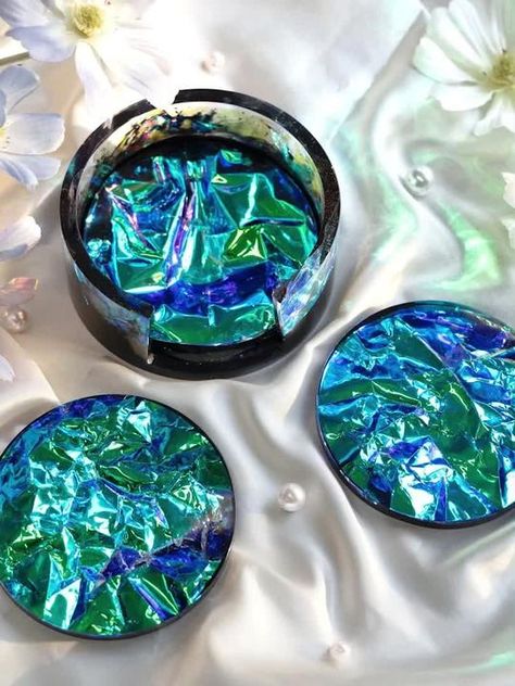 Resin Art Canvas, Resin Art Supplies, Resin Crafts Tutorial, Epoxy Glue, Diy Resin Projects, Resin Coaster, Resin Supplies, Epoxy Resin Art, Diy Projects Videos