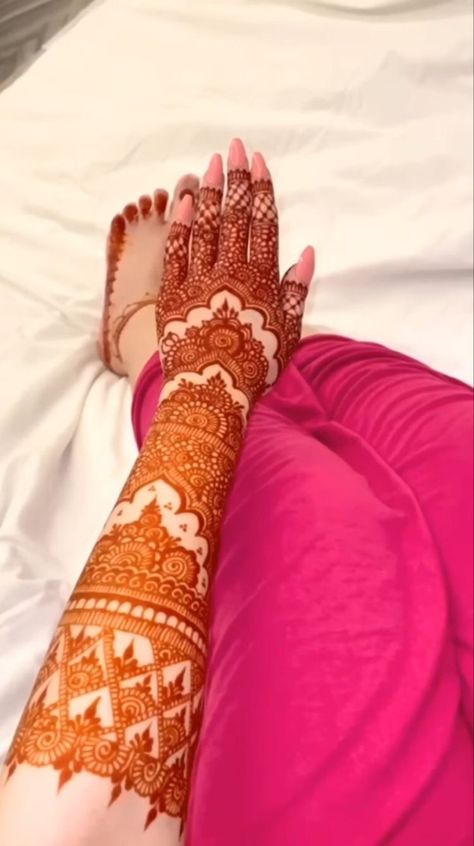 Salwar Suit Neck Designs Hand Work, Dulhan Mehndi Designs Simple, Mehndi For Bride, Bridal Mehndi Designs Simple, Mehndi Designs For Bride, Bride Mehndi, Mehndi Designs For Kids, Very Simple Mehndi Designs, Engagement Mehndi Designs