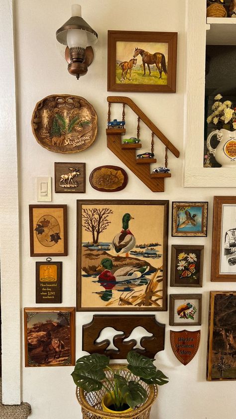 Vintage Boho Eclectic Decor, Gallery Wall With Trinkets, No Glass Frame Ideas, Aesthetic Apartment Wall Decor, Cross Gallery Wall, Junk Wall Decor, Vintage Western Gallery Wall, Cottage Core Gallery Wall Ideas, 1950s Wall Decor