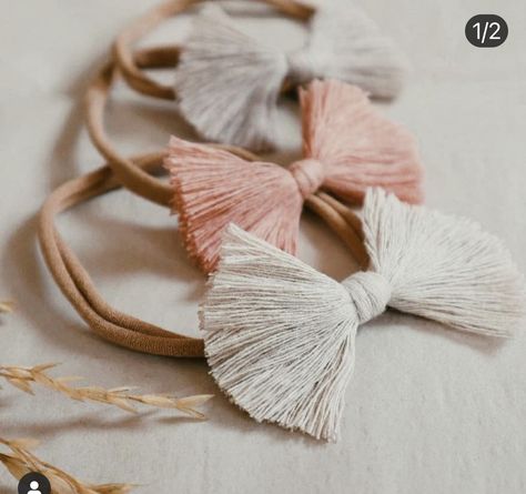 Macrame Headbands, Diy Yarn Earrings, Diy Leather Gifts, Diy Macrame Earrings, Macrame Headband, Jute Macrame, Macrame Baby, Macrame Weaving, Girl Headbands