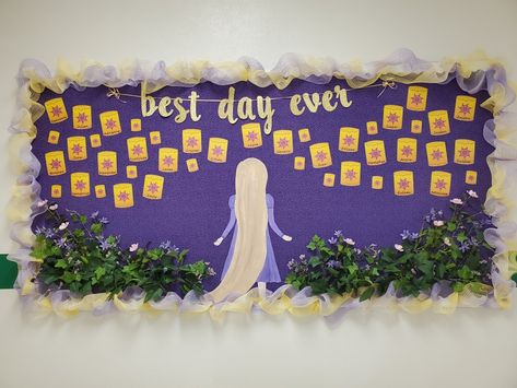 Princess Bulletin Board Ideas, Princess Classroom Theme, Disney Princess Bulletin Board, Disney Theme Decor, Tangled Themed Classroom, Disney Stage Decorations, Rapunzel Classroom Theme, Disney Princess Classroom Theme, Pixar Bulletin Board Ideas