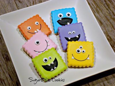 Monster Royal Icing Cookies, Monster Sugar Cookies, Easy Halloween Cookies Recipes, Halloween Sugar Cookies Decorated, Halloween Cookie Recipes, Monster 1st Birthdays, Halloween Cookies Decorated, Halloween Sugar Cookies, Halloween Treats For Kids