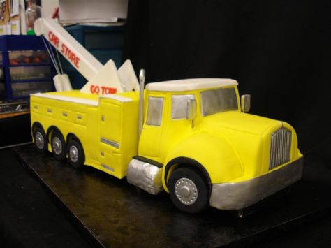 Tow truck Grooms Cake Tow Truck Cake, Truck Cake Ideas, Green Bay Packers Cake, Yellow Truck, Monster Truck Cake, Firetruck Birthday Party, Truck Cake, Truck Cakes, Monster Trucks Birthday Party