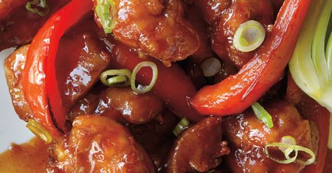 Poulet gÃ©nÃ©ral Tao sans friteuse Recettes | Ricardo General Tao Chicken, Poulet General Tao, Entree Recipes, Recipes From Heaven, Main Meals, Main Dish Recipes, Chinese Food, Chicken Dishes, Food Dishes