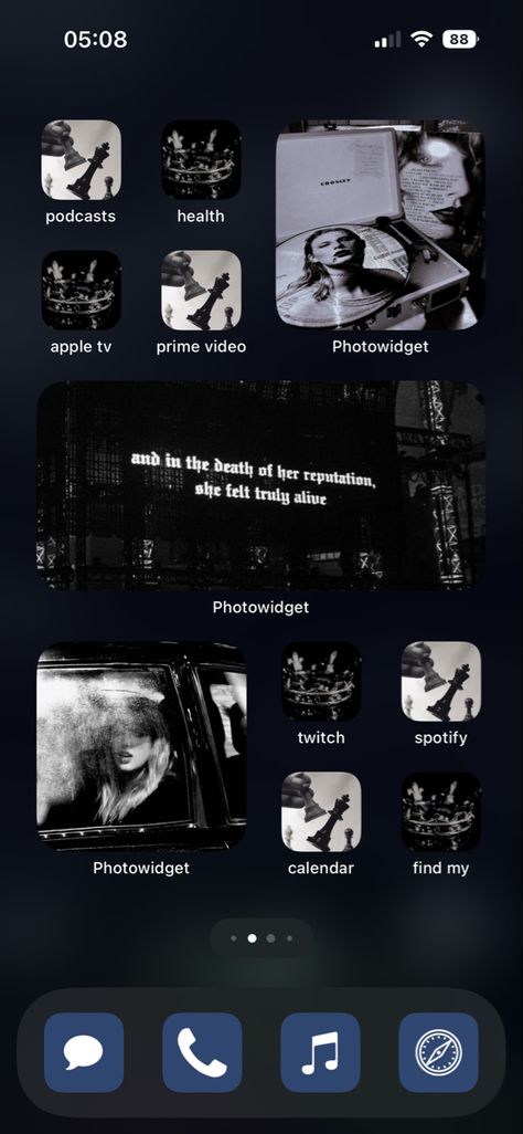 reputation Taylor swift home screen idea black and white widget icons getaway car rep your crown chess pieces Ios 16 Home Screen Ideas Taylor Swift, Taylor Swift Home Screen, Taylor Swift Homescreen, Homescreen Layout, All About Taylor Swift, Phone Inspiration, Body Picture, Iphone Wallpaper Themes, Iphone Photo App