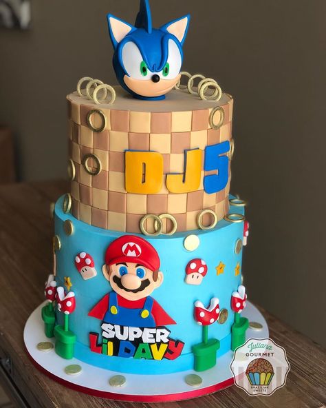 Sonic And Mario Birthday Party, Super Sonic Cake, Mario Vs Sonic, Super Sonic The Hedgehog, Sonic Birthday Party, Tropical Birthday Cake, Brazilian Sweets, Sonic Birthday Cake, Sonic The Hedgehog Cake