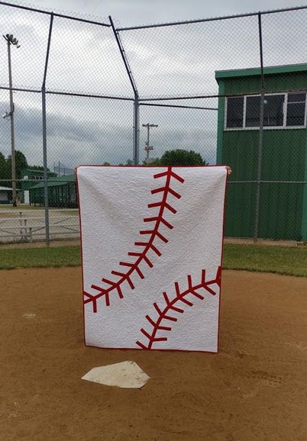 Baseball Throw, Beginner Crochet Blanket, Crochet Blanket Ideas, Baseball Quilt, Boys Quilt Patterns, Sports Quilts, Baseball Crafts, Baseball Stitch, Baseball Print