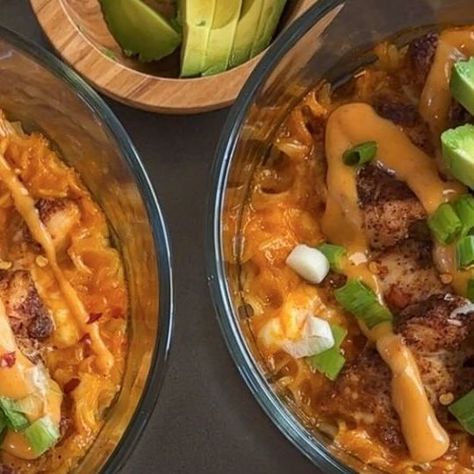 KRISTA POOL | stayfitmom.com on Instagram: "This one is 🔥!! Comment, “BANGBANG” and I’ll send you the printable recipe!! You’ve got to make these!! Let me know what you think if you do! I highly recommend topping this one with fresh avocado each day! Remember, you can always add more veggies, chicken, sauce, etc. Just make sure to log them in your tracking app separately. Search, “Stay Fit Mom Bang Bang Chicken Bakes” to add these to your food diary in MFP or Macrosfirst apps! 👊🏻 . . . #mealp Bang Bang Chicken Stay Fit Mom, Bang Bang Chicken Bakes Stay Fit Mom, Stay Fit Mom Bang Bang Chicken Bake, Stayfitmom Krista, Krista Pool, Chicken Bakes, Sailor Bailey, Stay Fit Mom, Bang Bang Chicken