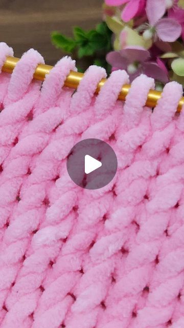 Crocheted Stitches, Knit Items, Knitting Crafts, Lap Blanket, Crochet Flower Tutorial, Online Tutorials, Crochet Stitches Tutorial, Tunisian Crochet, Afghan Crochet Patterns