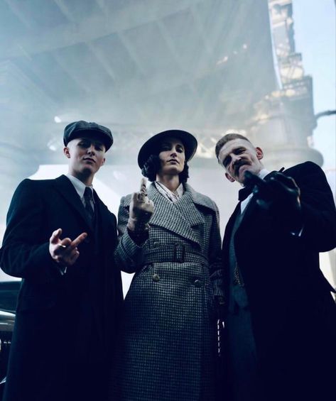 Peaky Blinders Behind The Scenes, Micheal Gray, Peaky Blinders Fashion, Natasha O'keeffe, Arthur Shelby, Estilo Gangster, Peaky Blinders Series, Peaky Blinders Characters, Peaky Blinders Wallpaper