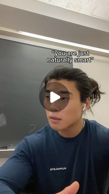 Jun Yuh on Instagram: "naturally smart < studying smart. hi! i’m Jun, a dean’s list biomedical engineering student getting both my bachelors and masters in biomedical engineering. 🧑🏻‍🔬

i truly believe ANYONE can be trained on how to learn and these three heavily research-backed techniques are a great place to start for effective revision! 🧠

since all of our needs are slightly different, i would encourage you to experiment and tailor these techniques over time to optimize for your own learning!! follow to learn how to get your best grades in a fraction of the time ⭐️" Jun Yuh Study Techniques, Biomedical Engineer, Biomedical Engineering, Study Techniques, Engineering Student, Good Grades, Engineering